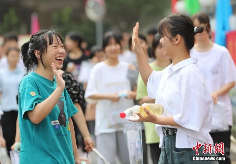 视频｜齐齐关门！卤味卖不动了？绝味食品回应：要从“跑马圈地”转为“精耕细作”模式